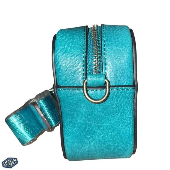 Wrangler Teal/Turquoise Snapshot Camera Shoulder/Crossbody Bag w/ Guitar Strap - Picture 5 of 16